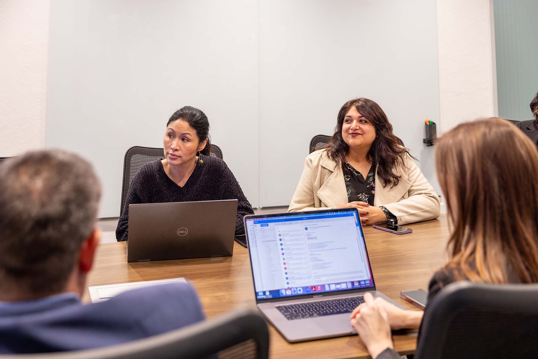 meeting_rooms_reno women working on laptops in a meeting room in reno nv